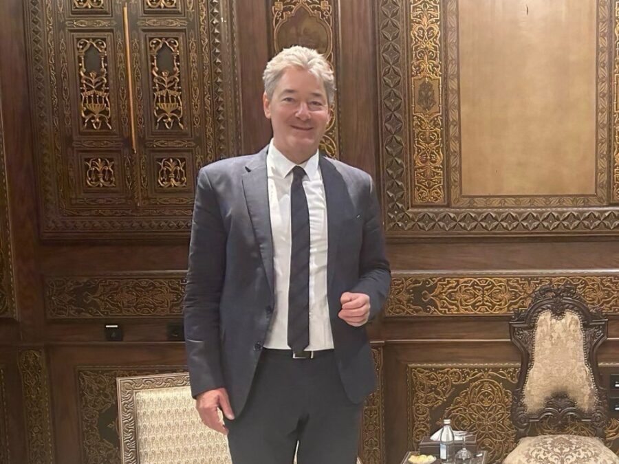 أونماخت يؤكد تضامن الاتحاد الأوروبي مع ضحايا الكيماوي في سوريا