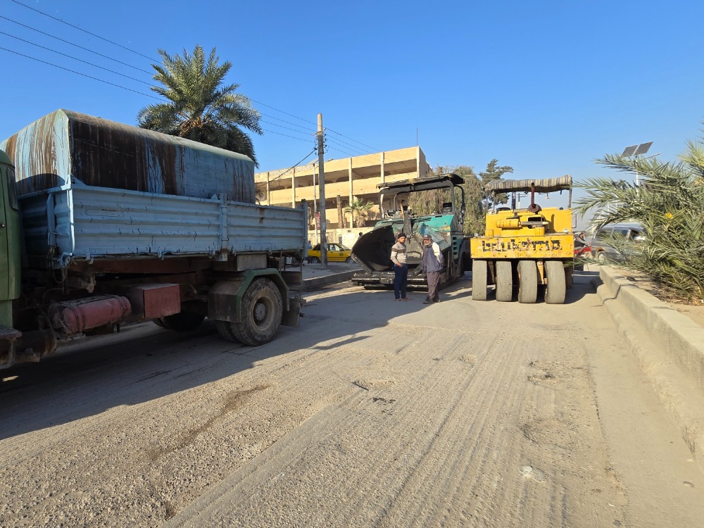 دير الزور.. بدء عمليات تعبيد طريق كلية العلوم لتعزيز عودة الأهالي