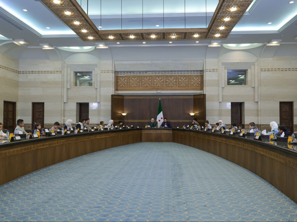 من الثورة إلى الدولة.. الأطفال شركاء المستقبل في لقاء مع الرئيس الشرع وعقيلته