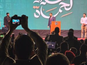 وصول الرئيس الشرع للمشاركة في حملة "فداء لحماة"