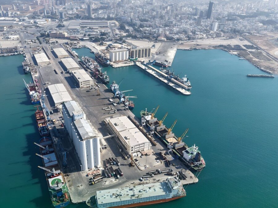 محملة بالقمح.. وصول ثلاث بواخر إلى مرفأ طرطوس