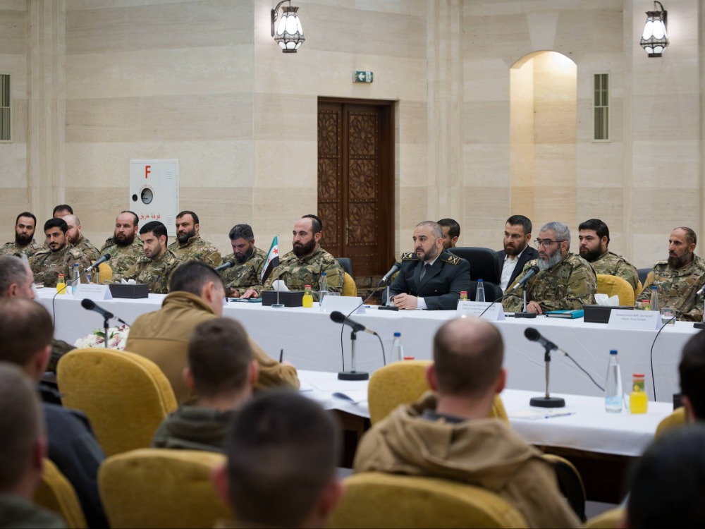 وزير الدفاع يستقبل وفداً روسياً رفيع المستوى في دمشق