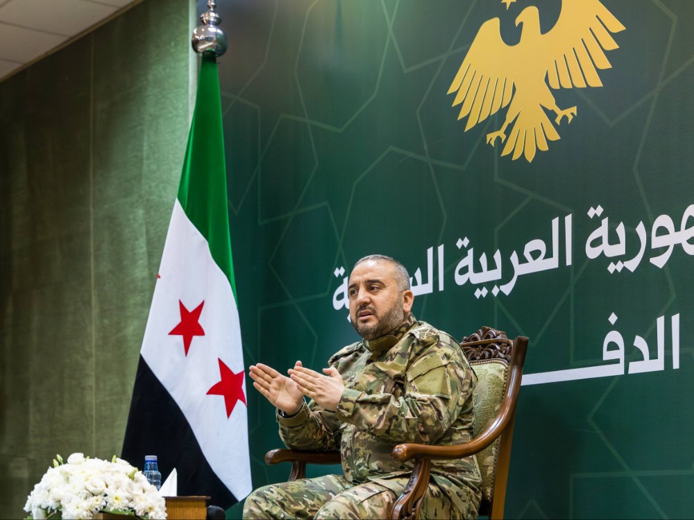 وزير الدفاع يرحب بقرار رفع العقوبات عن الرئيس الشرع ووزير الداخلية