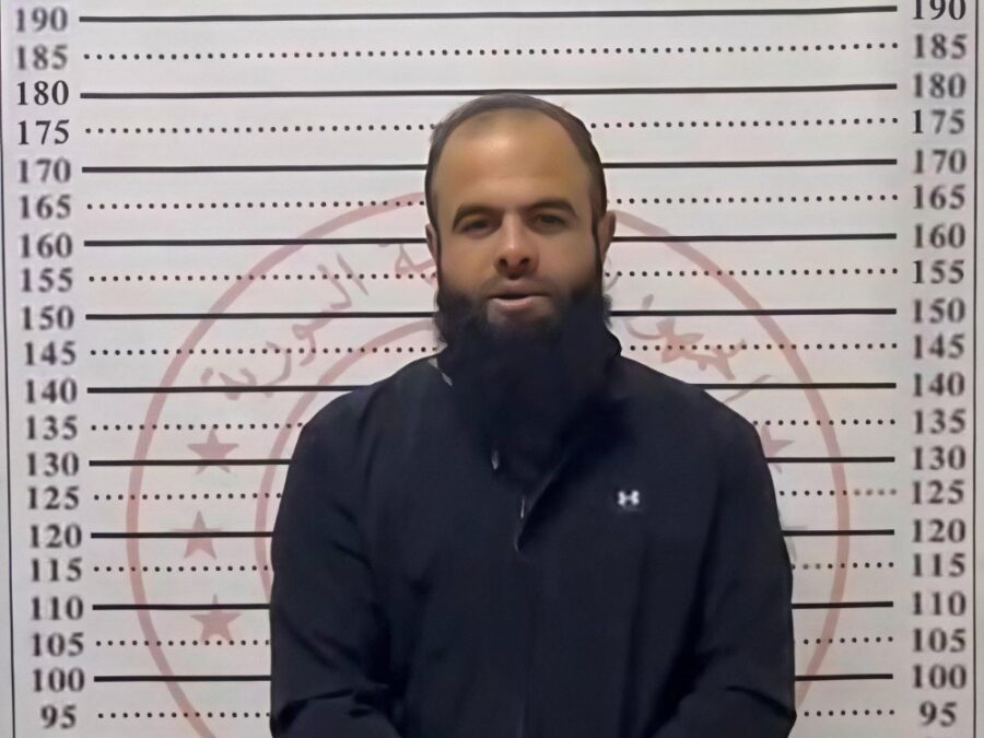 وزارة الدفاع تعلن إيقاف العنصر الذي اعتدى على شرطي المرور