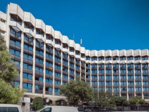 لتزامنه مع احتفالات التحرير.. التعليم العالي تحدد موعد جديد للامتحان الطبي الموحد