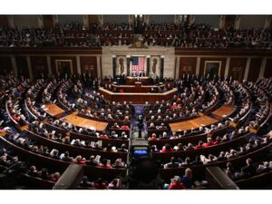 مجلس الشيوخ يقدّم تشريعاً تاريخياً لإزالة القيود التجارية طويلة الأمد عن سوريا