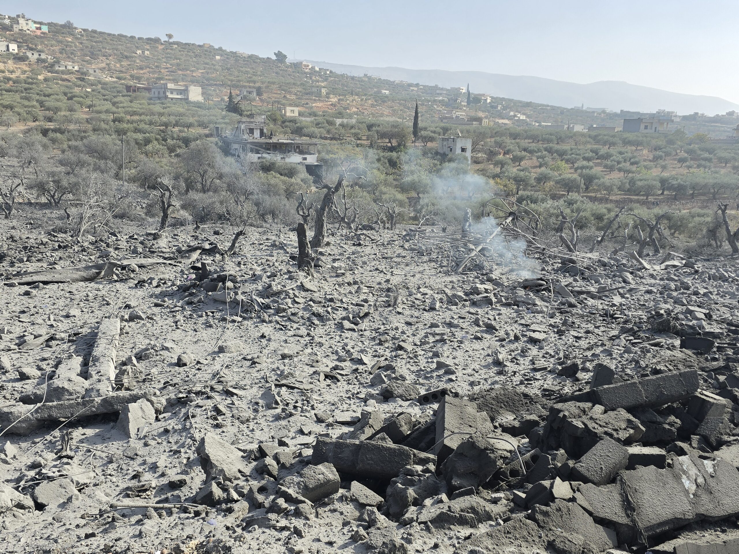 شهداء وجرحى إثر انفجار بمحيط مدينة كفرتخاريم بريف إدلب