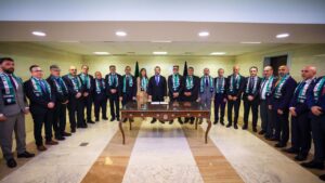 الوزير الشيباني يوقع قراراً بإعادة الدبلوماسيين المنشقين عن النظام البائد