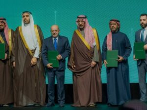 الخطوط الجوية توقع اتفاقية مع شركة SAL السعودية لتطوير خدمات الشحن