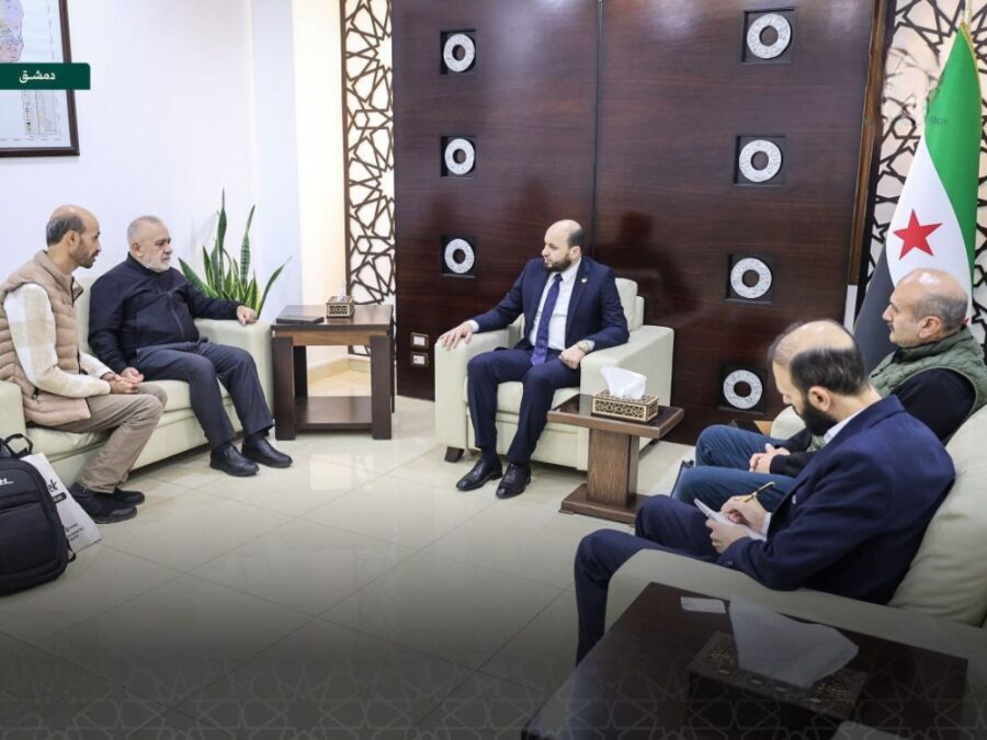 وزير الطاقة يبحث مع وفد تركي فرص توليد الطاقة من النفايات