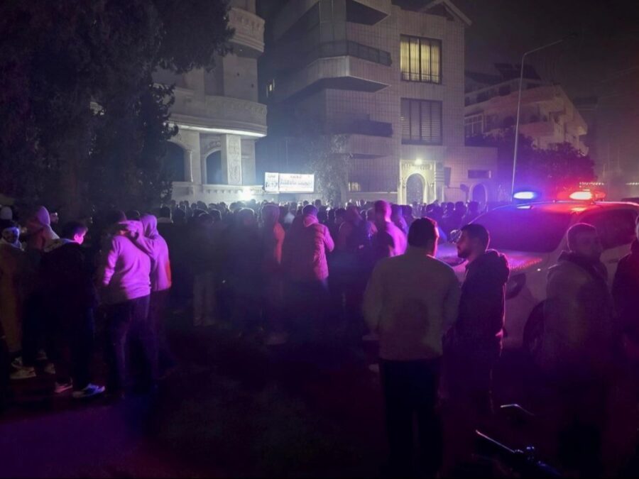 الداخلية: مقتل عائلة مؤلفة من 5 أشخاص داخل منزلهم في حماة