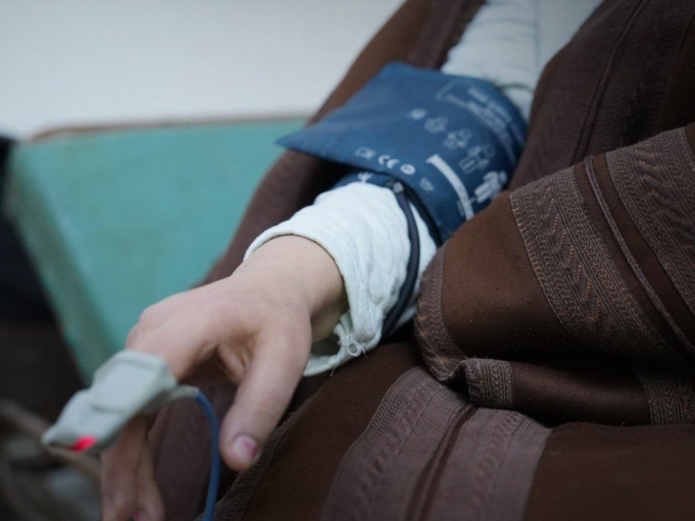 جارٍ البحث عن آخرين.. الدفاع المدني: إنقاذ ثلاثة سوريين أثناء محاولتهم عبور الحدود اللبنانية