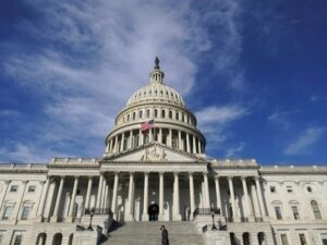 خبير يوضح أثر إلغاء قانون قيصر على مذكرات التفاهم الموقعة العام الحالي