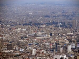 أجواء ضبابية وحالة عدم استقرار ضعيفة تبدأ مساءً