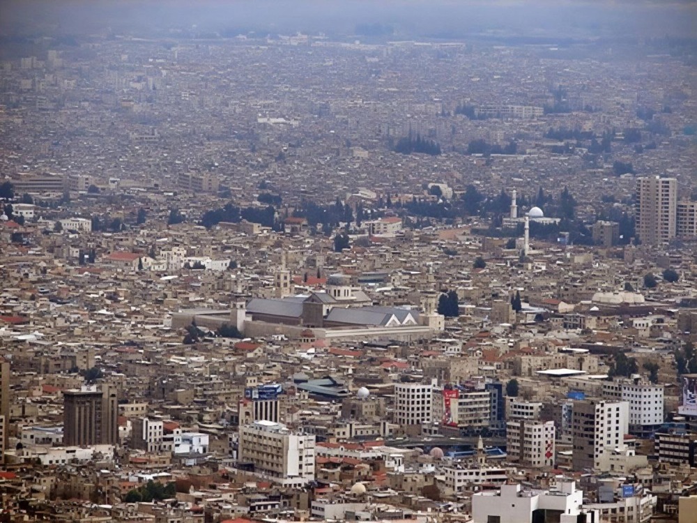 أجواء ضبابية وحالة عدم استقرار ضعيفة تبدأ مساءً