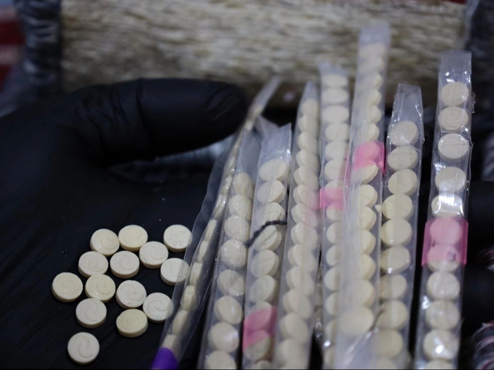 وزارة الداخلية تعلن إحباط محاولة تهريب كمية من الكبتاغون والقبض على المتورطين