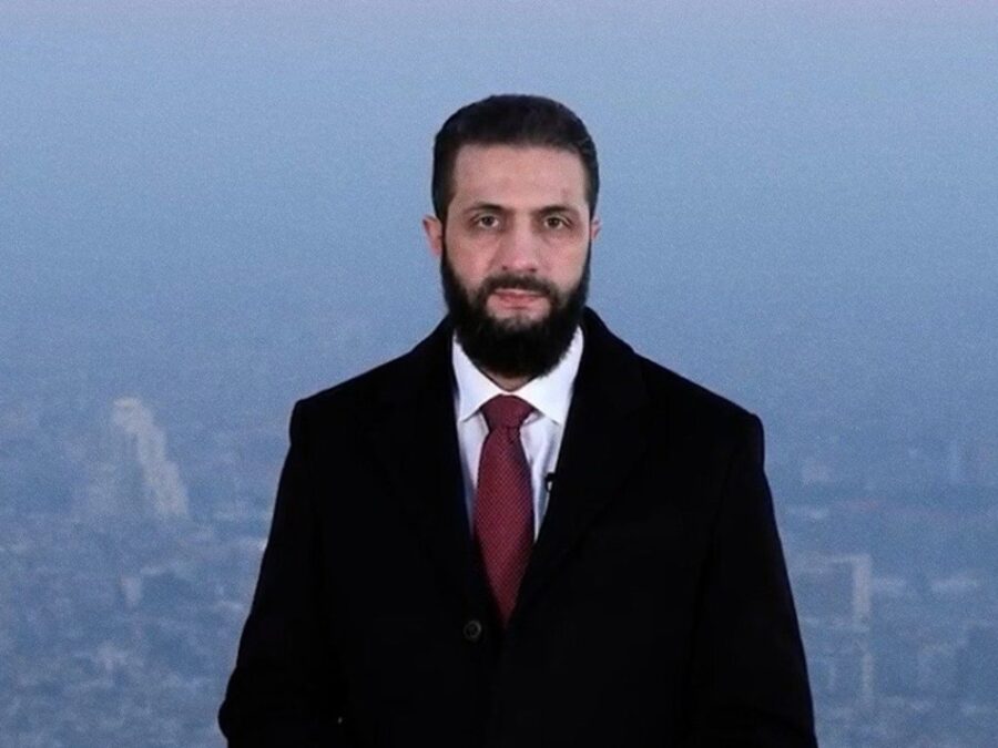 من سفح جبل قاسيون.. الرئيس الشرع يهنئ الشعب السوري برفع العقوبات