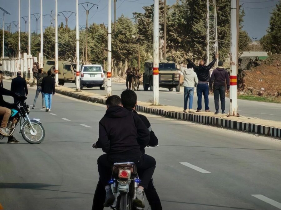 إصابة ثلاثة مدنيين برصاص الاحتلال الإسرائيلي في بلدة خان أرنبة بريف القنيطرة