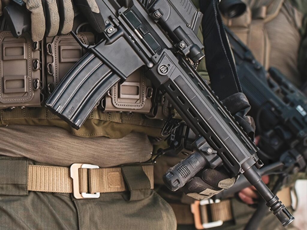 Israel provided military support to Hikmat al-Hijri