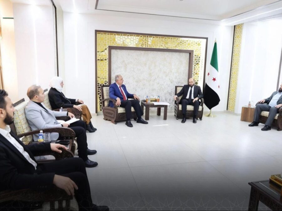 وزارة الطاقة تبحث مع الهلال الأحمر العربي السوري تعزيز مشاريع المياه والصرف الصحي