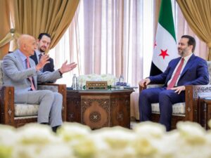 لبحث آفاق التعاون.. وزير الخارجية والمغتربين يلتقي المبعوث الأمريكي في دمشق