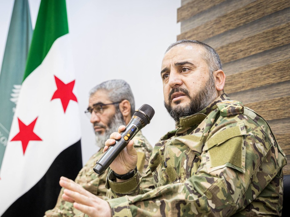 وزير الدفاع: المقاتلون الأجانب ملتزمون بتعليماتنا ولن يكونوا مصدر ضرر لبلدانهم