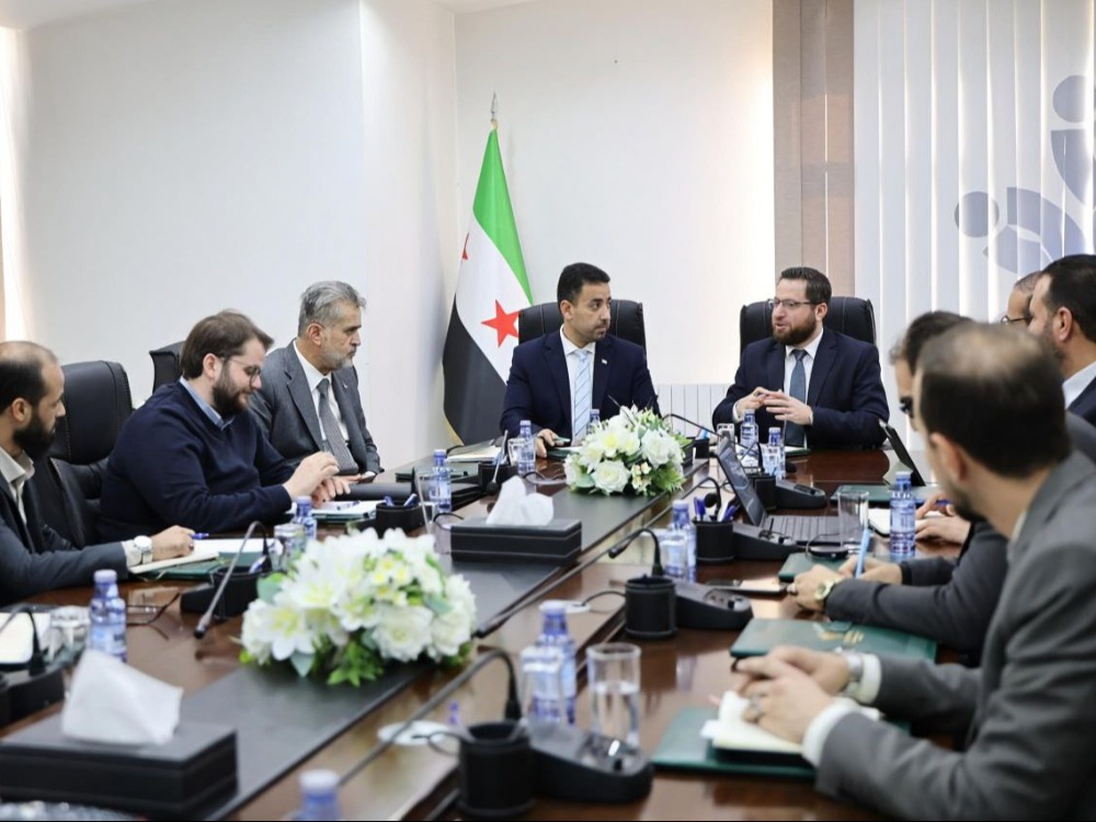 وزيرا الصحة والتنمية الإدارية يبحثان اعتماد هيكلية مديريات الصحة في المحافظات