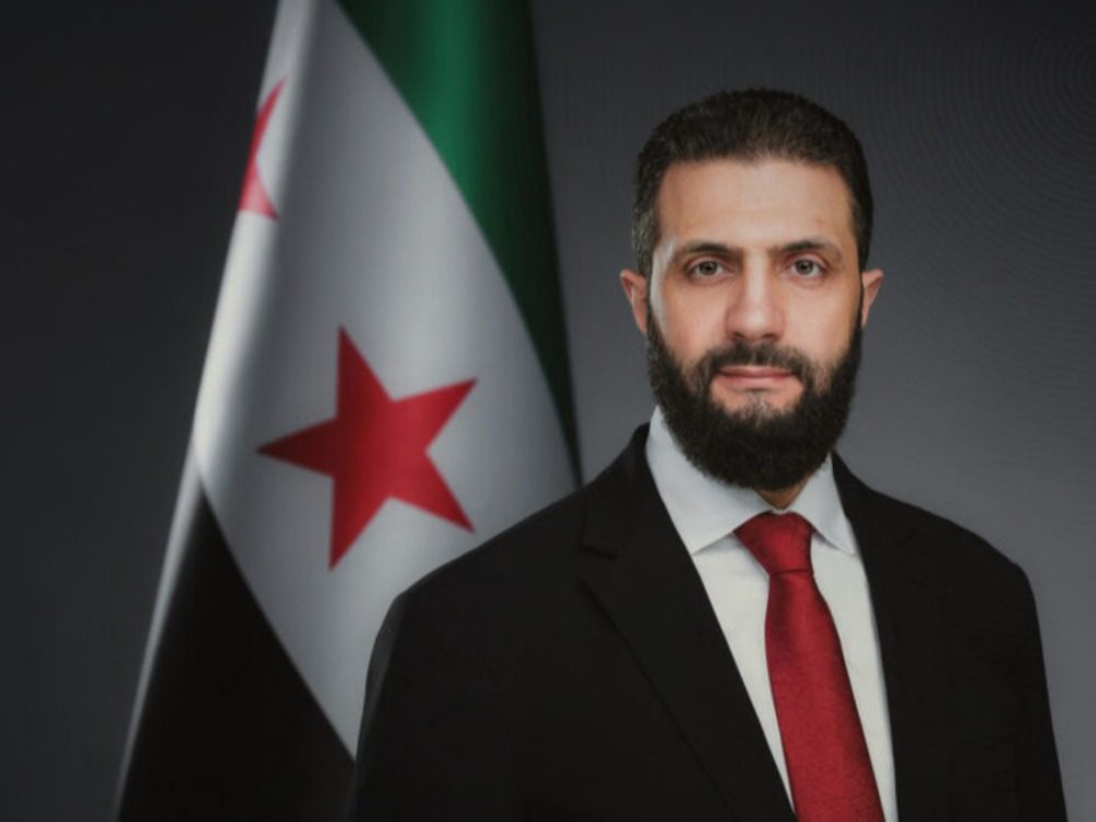 الرئيس الشرع يهنئ بعثة المنتخب بالتأهل لدور ربع نهائي كأس العرب