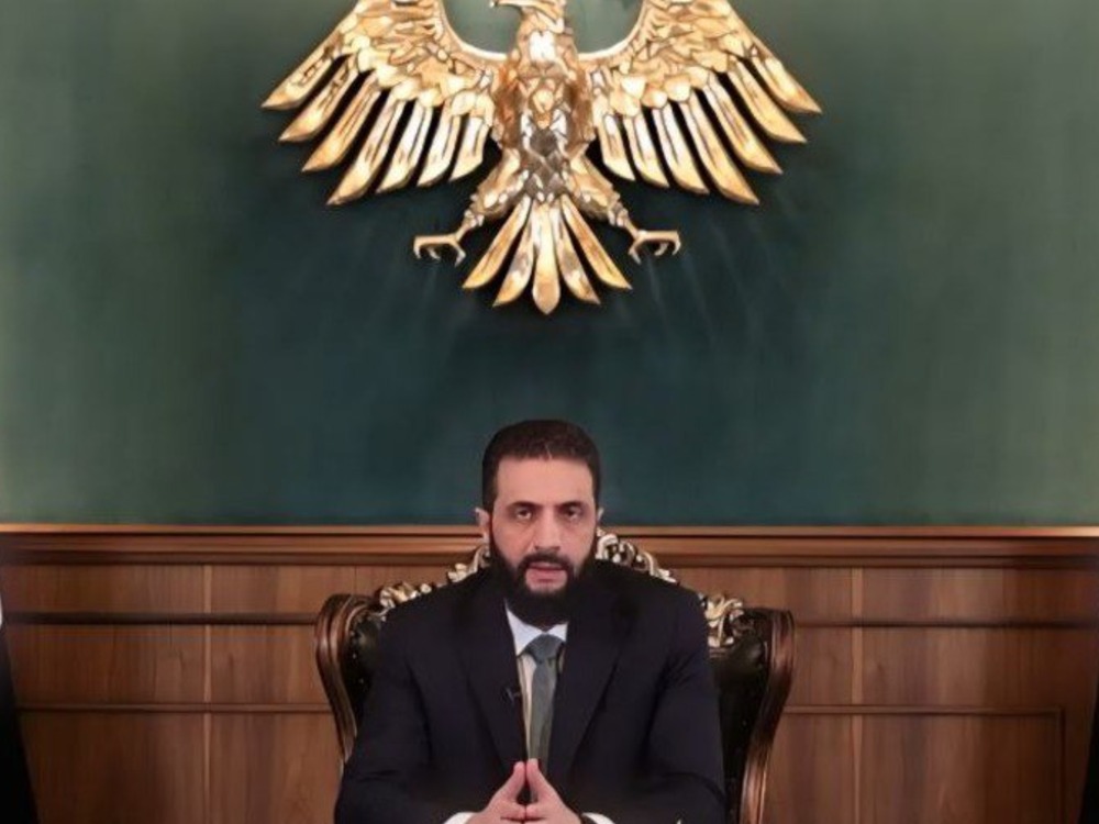 الرئيس الشرع يهنئ المنتخب الوطني بفوزه في المباراة الافتتاحية لكأس العرب