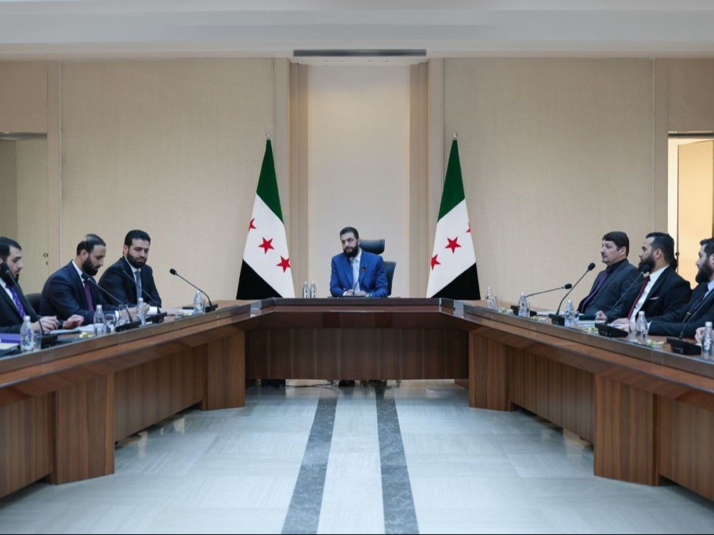 الرئيس الشرع يبحث مع وزارة الداخلية تطوير الأداء والخدمات المقدمة للمواطنين