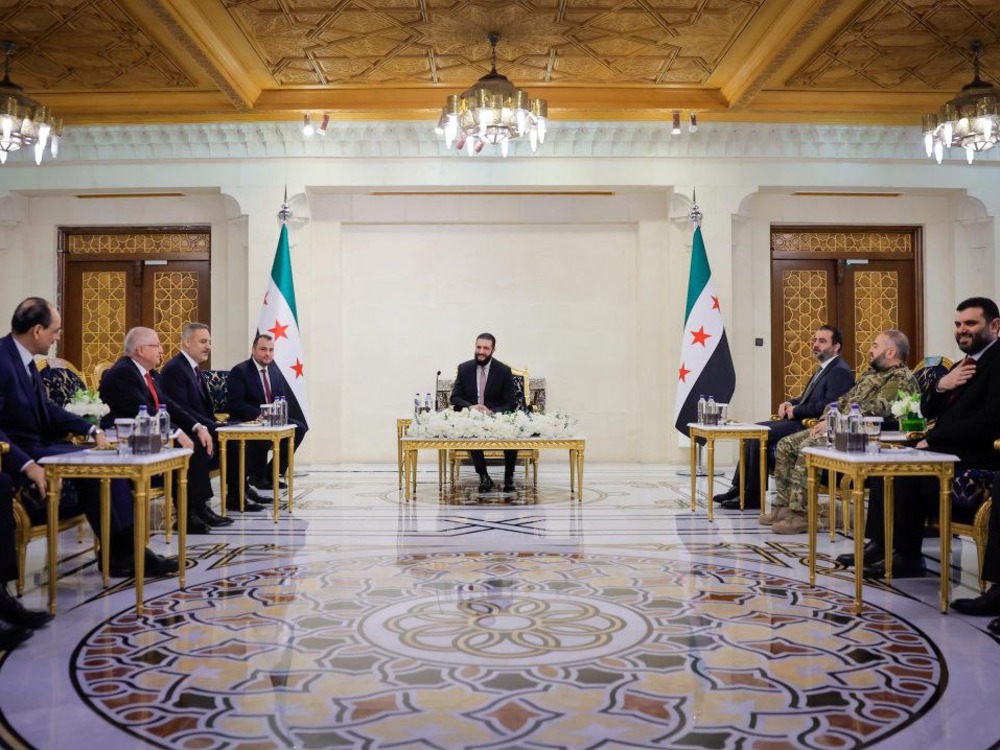 الرئيس الشرع يستقبل وفداً تركياً رفيع المستوى في قصر الشعب بدمشق