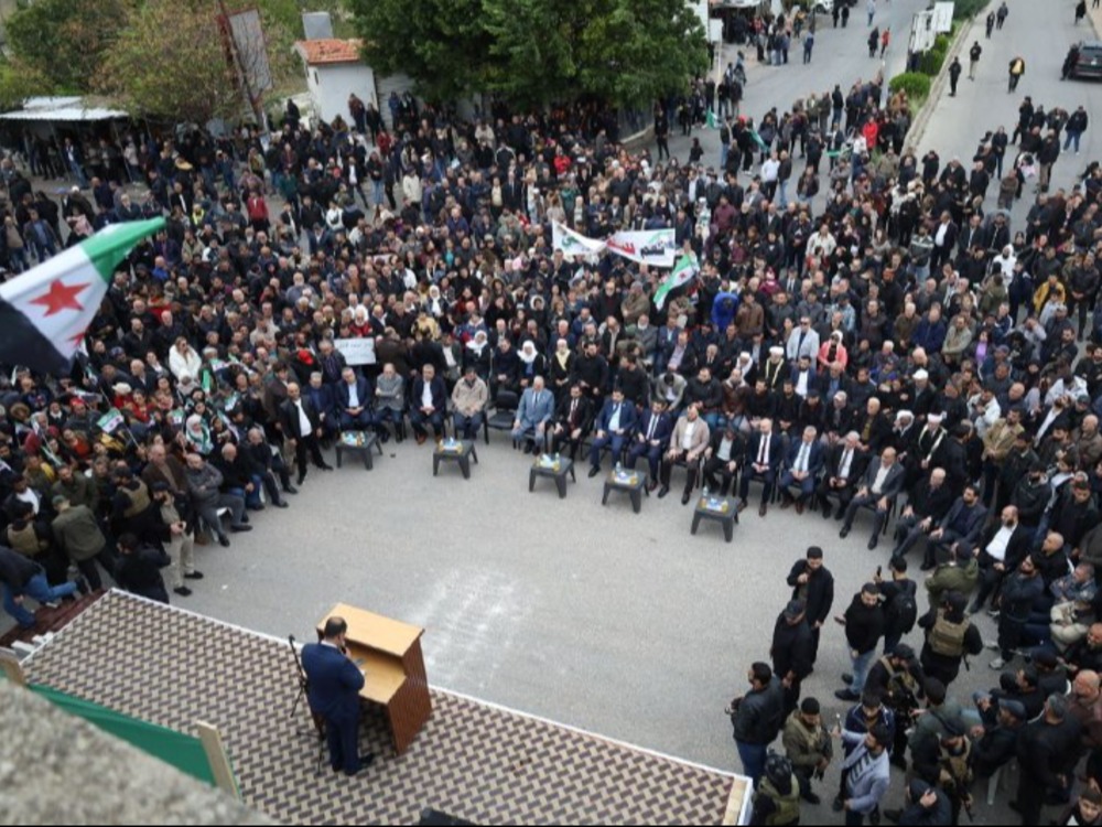 القرداحة تحتفل بذكرى تحرير سوريا بحضور رسمي وشعبي