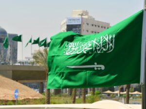 السعودية ترحب بإلغاء العقوبات الأمريكية على سوريا