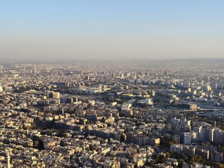 نهاية النظام البائد.. تفاصيل هروب بشار من دمشق