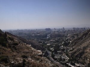 منخفض جوي يؤثر على مختلف المناطق وانخفاض طفيف على درجات الحرارة