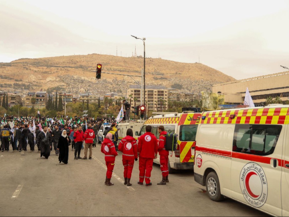 الهلال الأحمر: فرقنا تدخلت لإسعاف عشرات المحتفلين بعيد التحرير