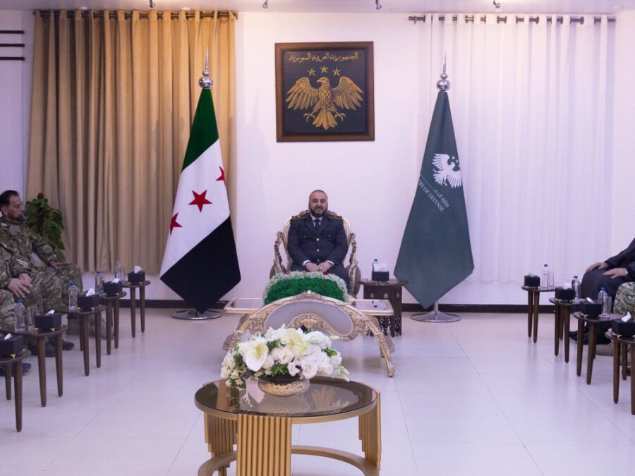 وزير الدفاع يستقبل وفداً من وجهاء وأعيان مدينة حماة