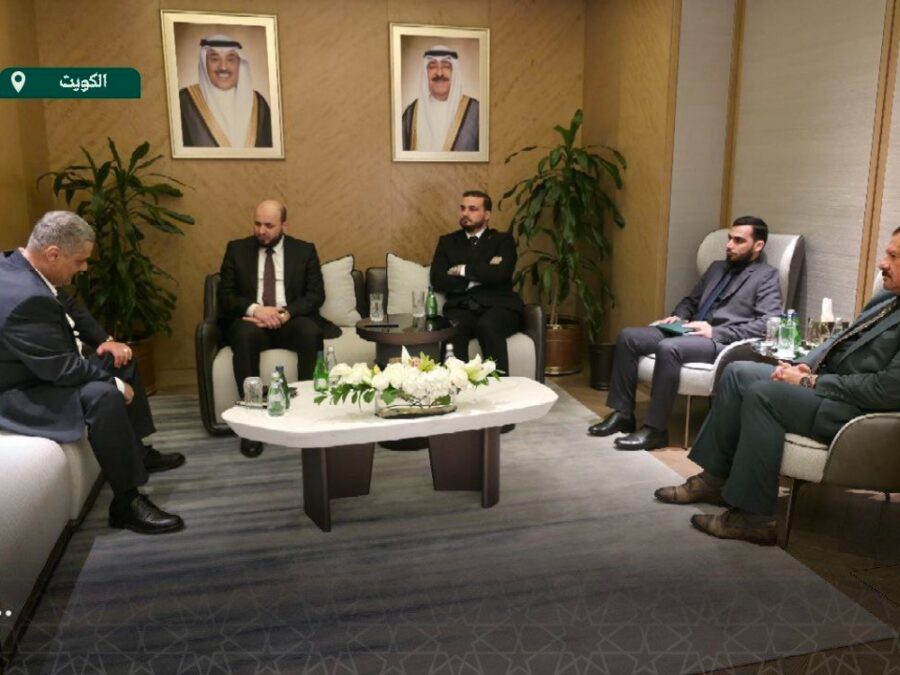 وزير الطاقة يبحث مع شركتين كويتيتين فرص التعاون في قطاع النفط والغاز