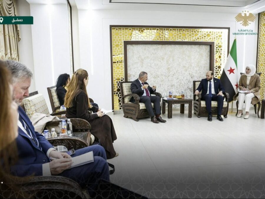 وزير الطاقة يناقش مع وفد البنك الدولي منحة لدعم قطاع المياه