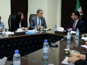 وزير الصحة يبحث مع وفد من اليونيسف تعزيز التعاون في الرعاية الصحية وإعادة التأهيل