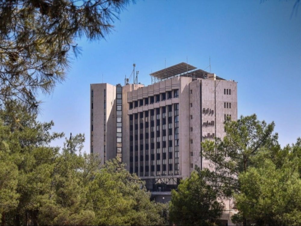 وزارة التعليم العالي تصدر جملة قرارات لطلاب الجامعات