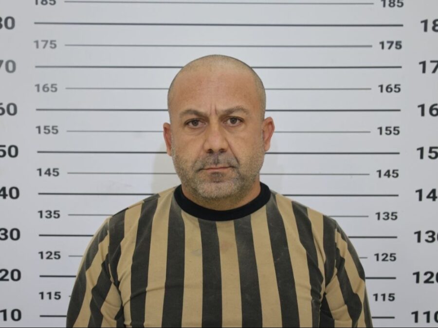 اللاذقية.. القبض على مجرم متورط بجرائم حرب وانتهاكات جسيمة بحق السوريين