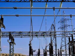 مدير مؤسسة الكهرباء يكشف للإخبارية أسباب انقطاع التغذية عن مدينة شهبا بريف السويداء