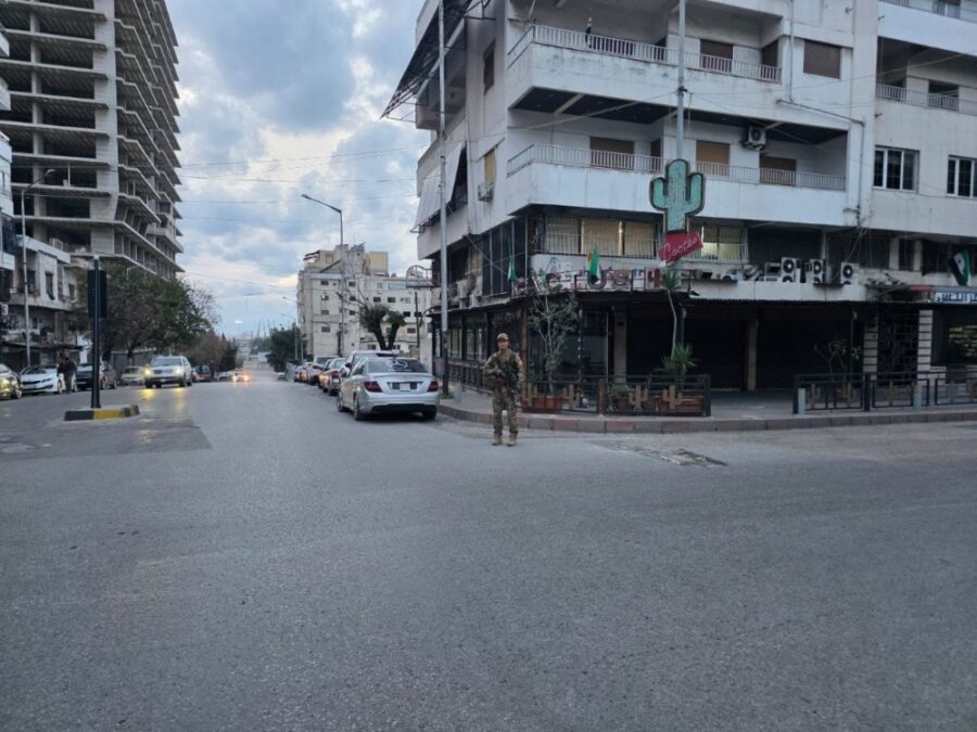 بهدف ضبط حالة الفوضى.. حظر التجوال يدخل حيز التنفيذ في اللاذقية
