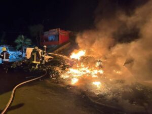 مديرية الطوارئ: فرق الإطفاء تتصدى لثلاثة حرائق في دمشق