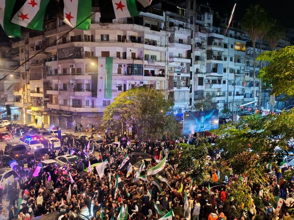 فرحاً بتصويت مجلس النواب على إلغاء قانون قيصر... احتفالات شعبية في عدة مناطق سورية