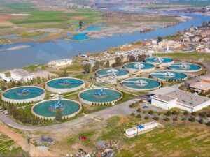 سلطنة عمان تقدّم مولدات كهربائية دعماً لمحطات المياه في سوريا