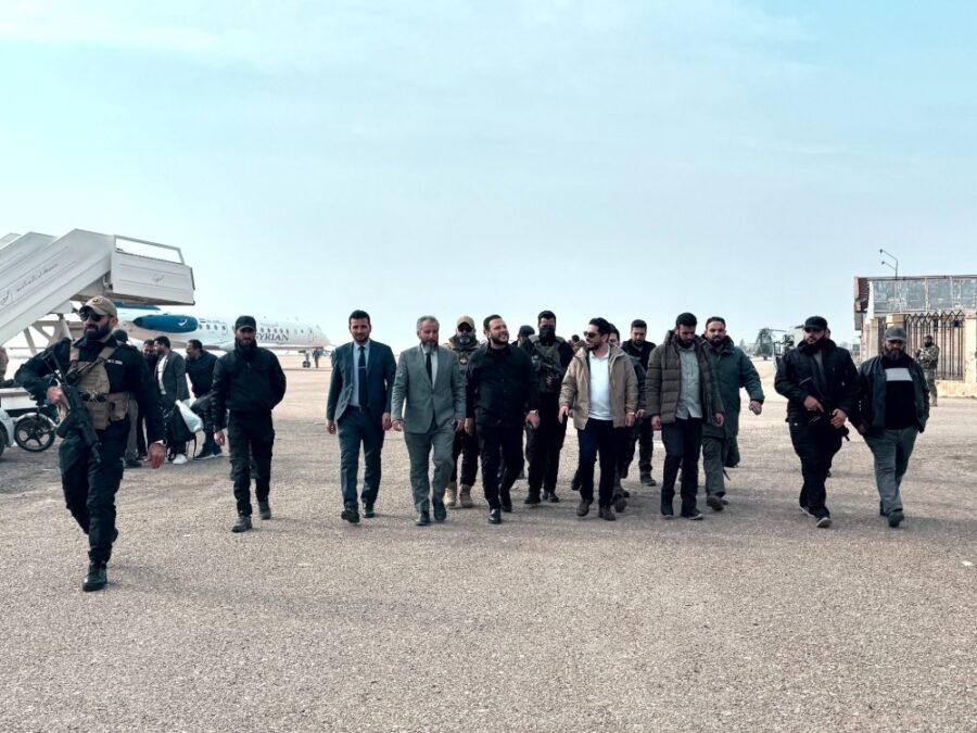 وفد من هيئة الطيران المدني ووزارة الداخلية يتفقد مطار دير الزور