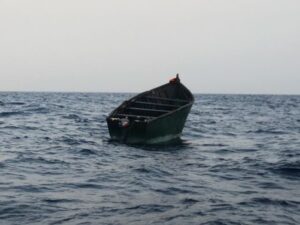 طرطوس.. وفاة شخص وإنقاذ آخر بعد غرق قارب صيد قرب جزيرة أرواد