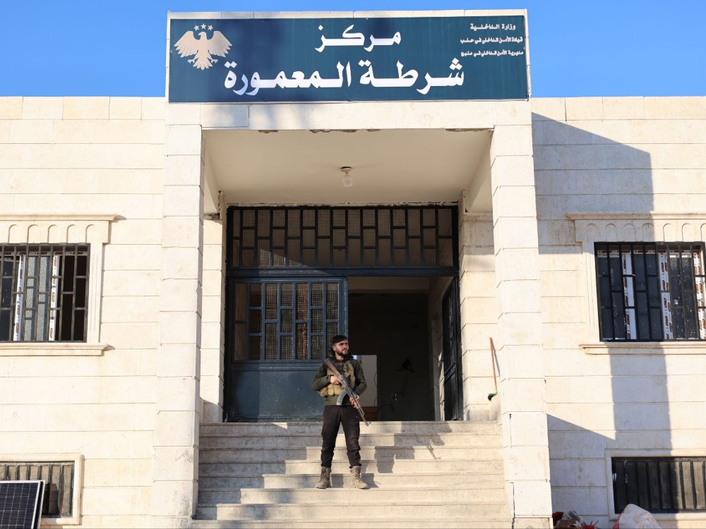 البدء بإجراءات تفعيل قسم الشرطة في مدينة مسكنة وقرية المعمورة بريف حلب الشرقي